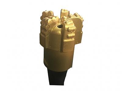 PDC drilling bit